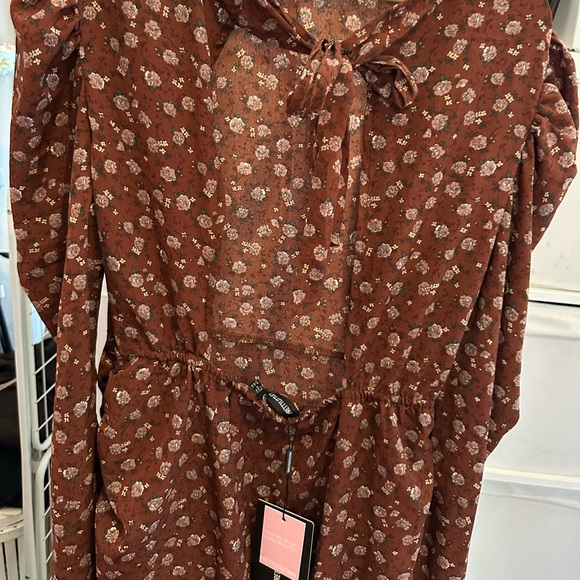 Dress with open back - Picture 10 of 11